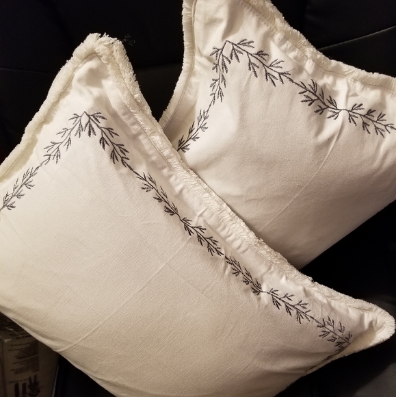 Home Decor Decorative Pillows - Set of 2 - Picture 2 of 4